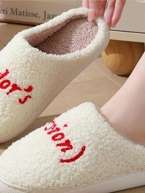Cozy White Taylors Version  Slip-On Slippers with Red Accent 12/13**